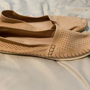 Adam Tucker Women’s Pink Blush Size 8.5 Loafers